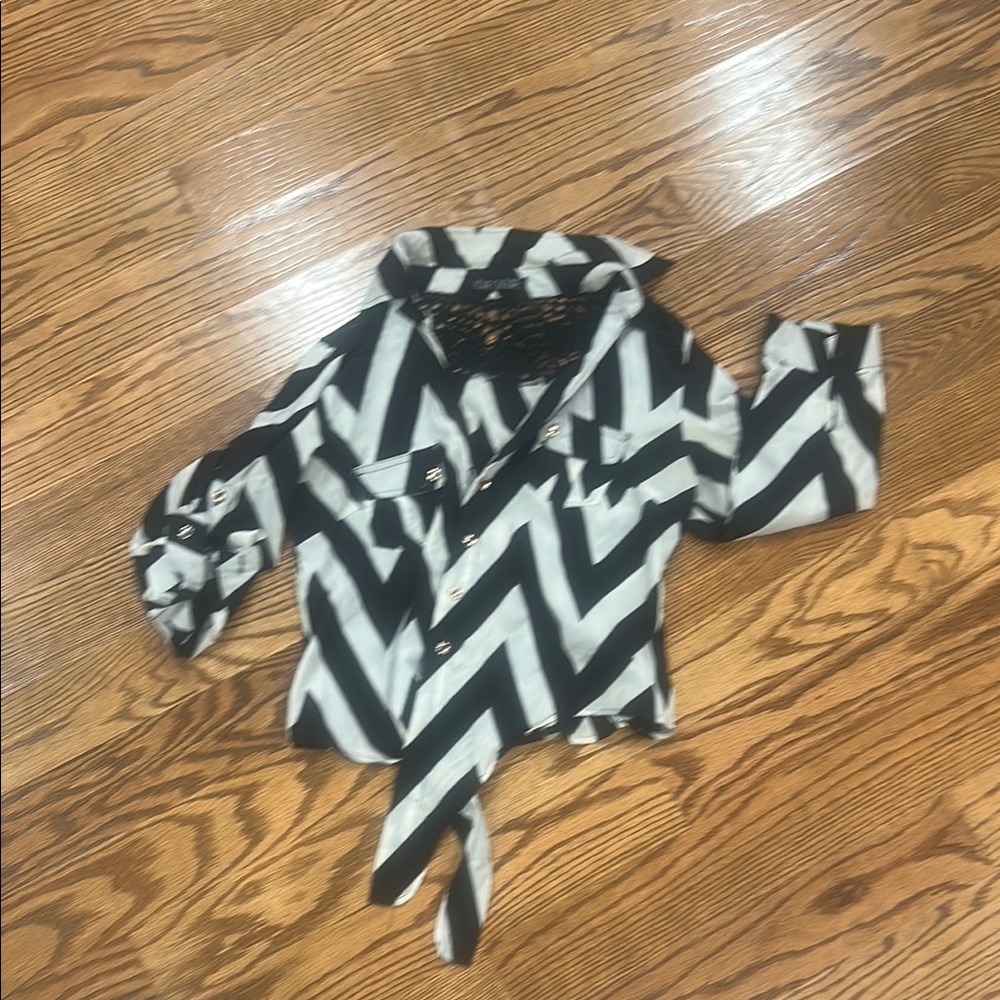 Love Culture Monochrome Chevron Top